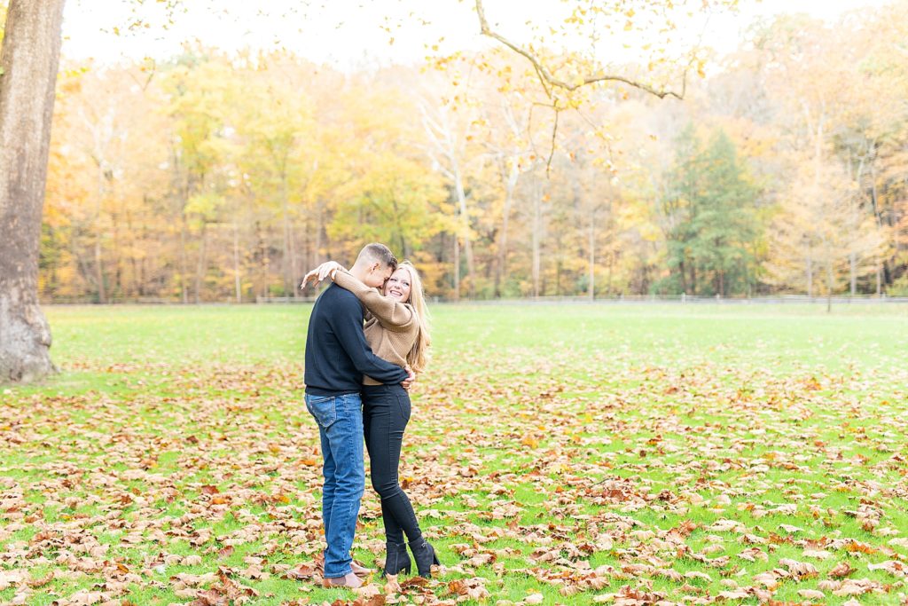 Autumn woodsy engagement session at Mill Creek.