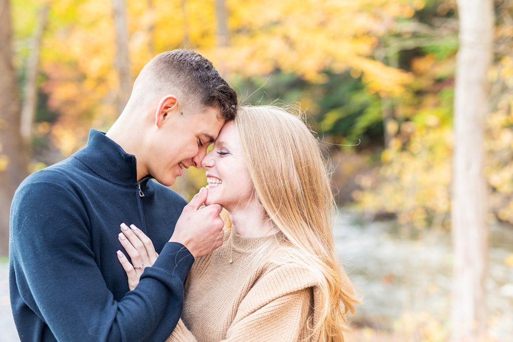 Autumn woodsy engagement session at Mill Creek.